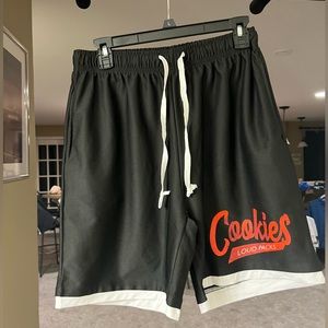 Men’s Med Athletic Shorts